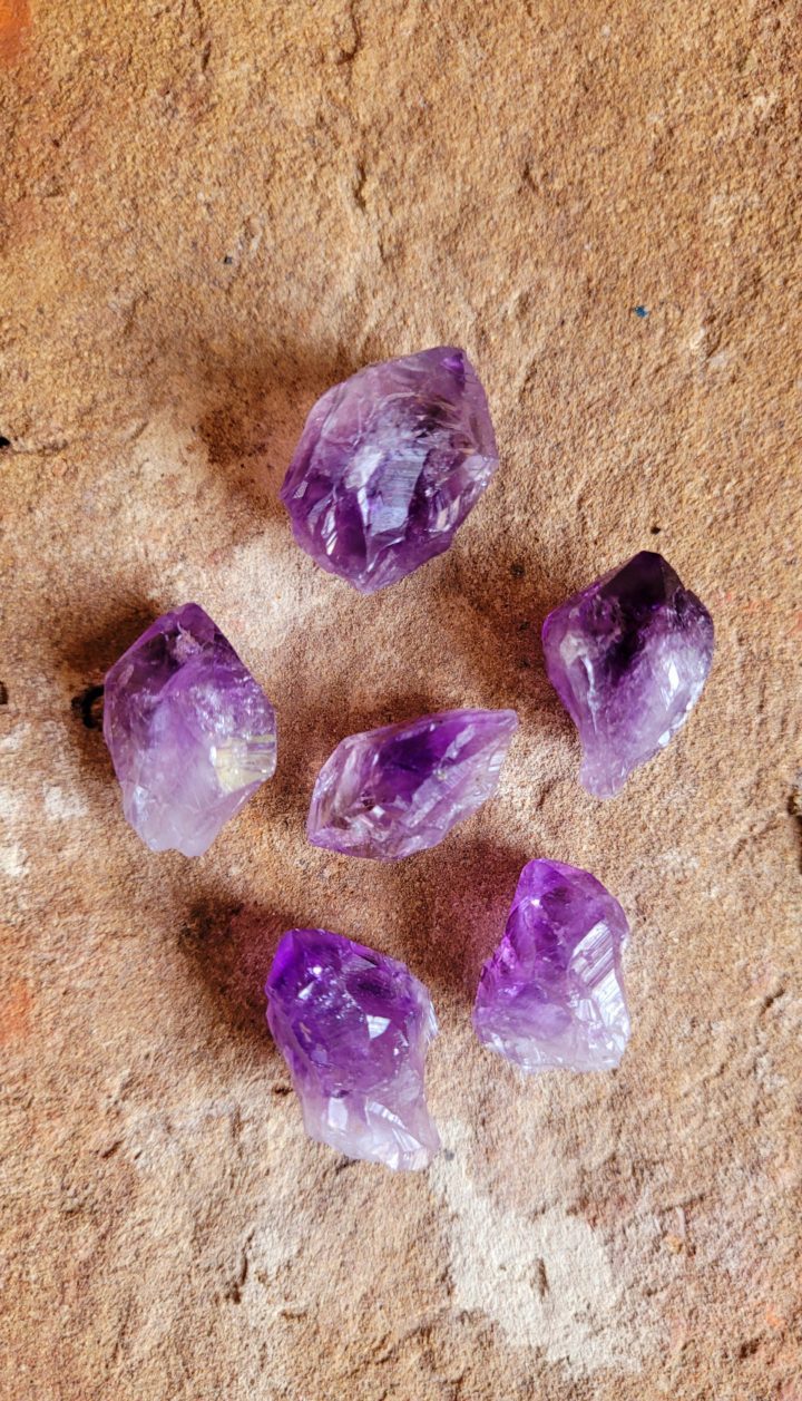 Amethyst Point Small Rough Natural