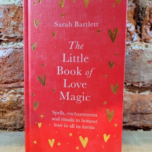 Book The Little Book of Love Magic Sarah Bartlett
